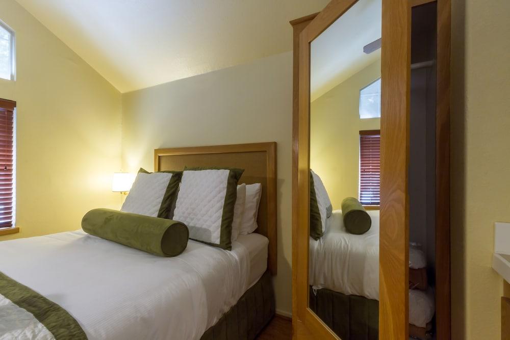 Riverpointe Valley Resort