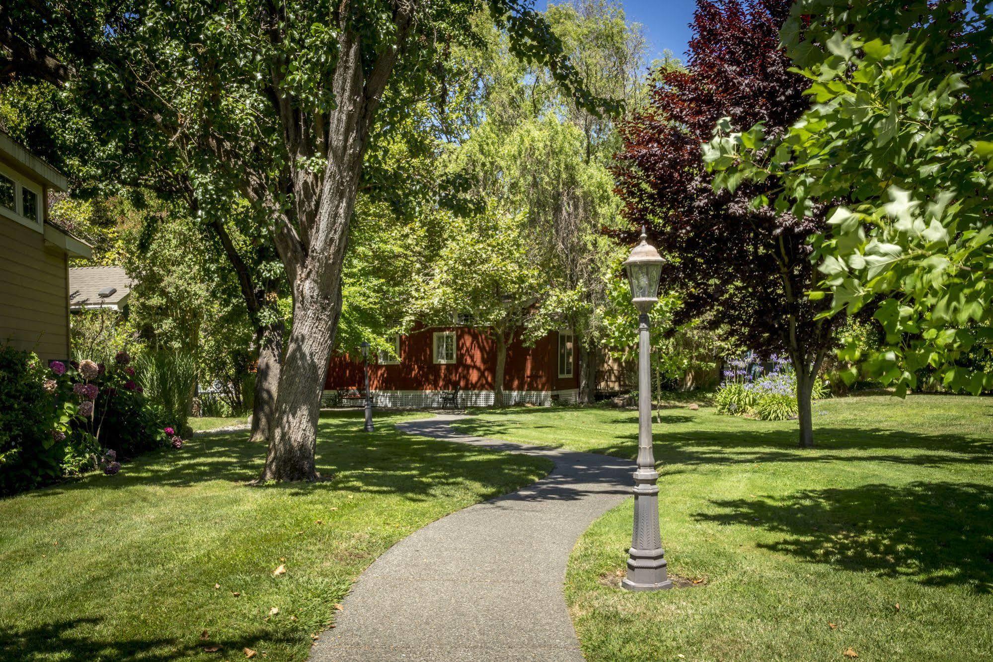 Riverpointe Valley Resort